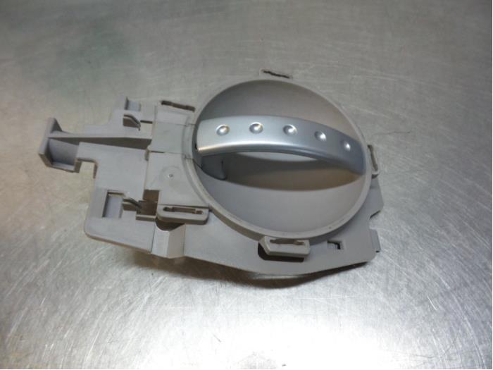 Poignée portière 2portes droite d'un Citroen C3 (C3 02-), Autos : Pièces & Accessoires, -, 3 mois de garantie, Utilisé, -