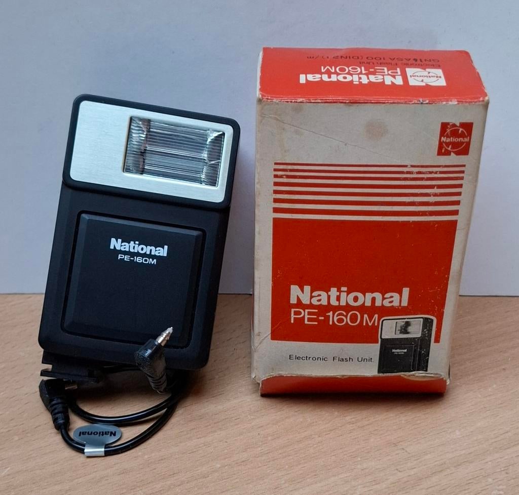 National PE-160M, Audio, Tv en Foto, Foto | Flitsers, Ophalen of Verzenden