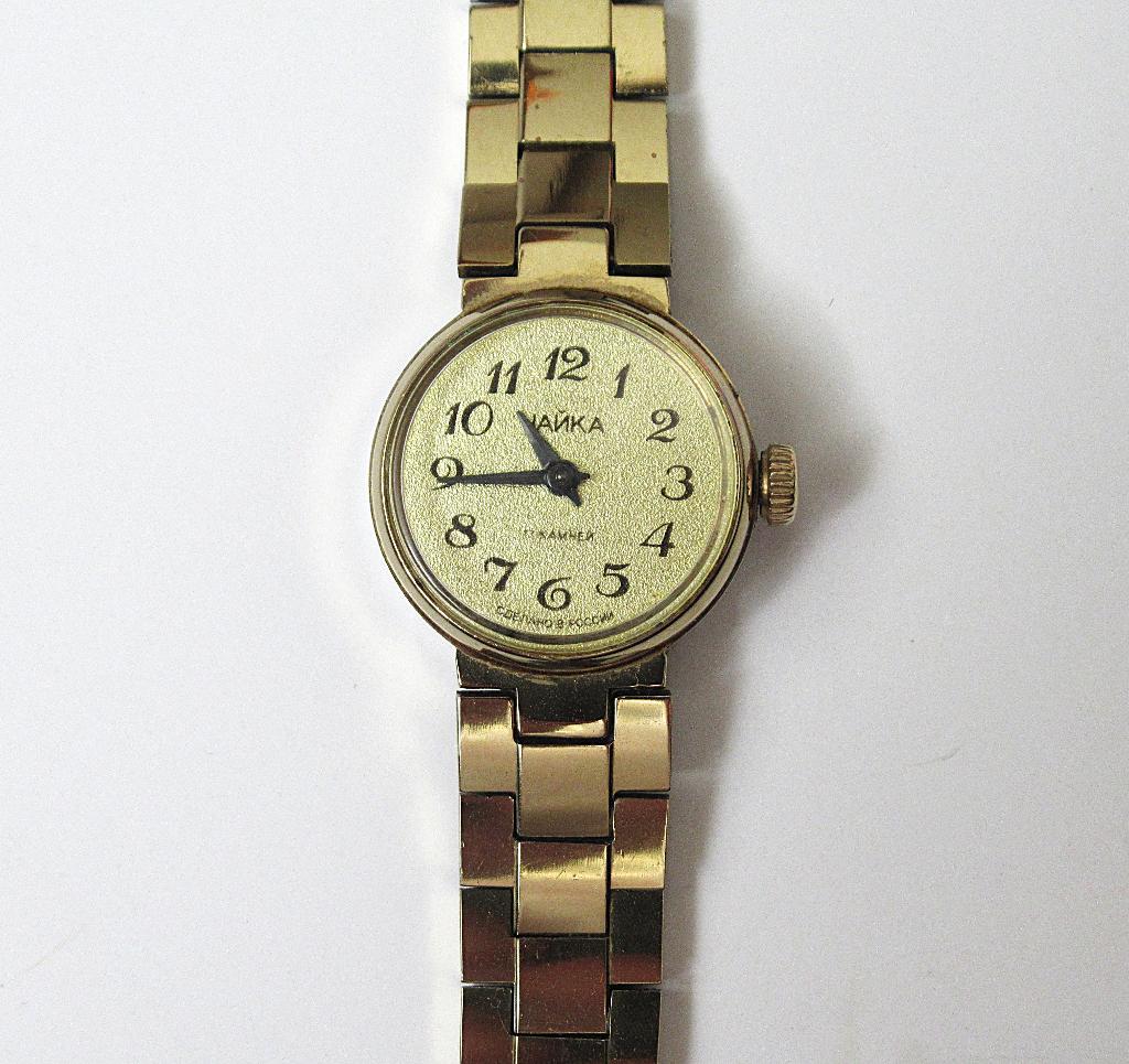 Montre-bracelet mécanique soviétique vintage Chaika, 1970., Enlèvement ou Envoi, Montre-bracelet