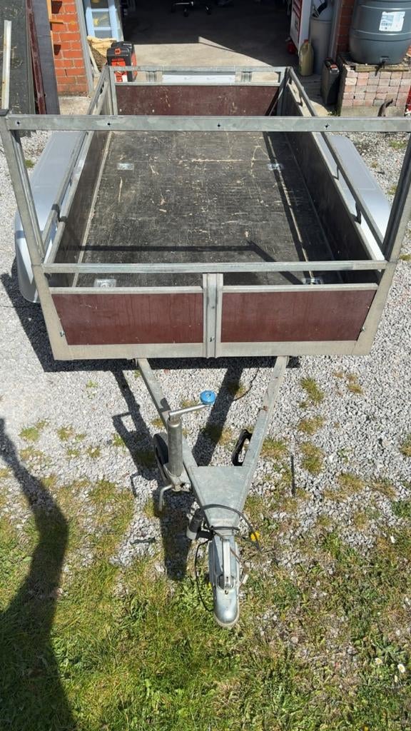 A vendre  Remorque double essieux 2m57 sur 1m32  + bâche, Enlèvement