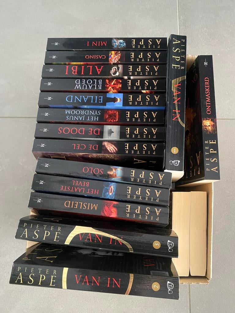 Te koop: 34 boeken van Pieter Aspe – uitstekende staat, Ophalen, Zo goed als nieuw