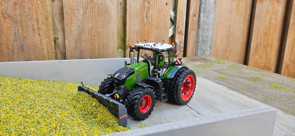 Verbouwde Fendt 832 Vario 1:32, Ophalen of Verzenden, Nieuw, Tractor of Landbouw, Overige merken