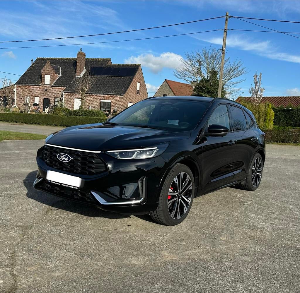 FORD KUGA ST-LINE X BLACK METALLIC, Auto's, USB, Leder en Stof, Zwart, 5 zetels