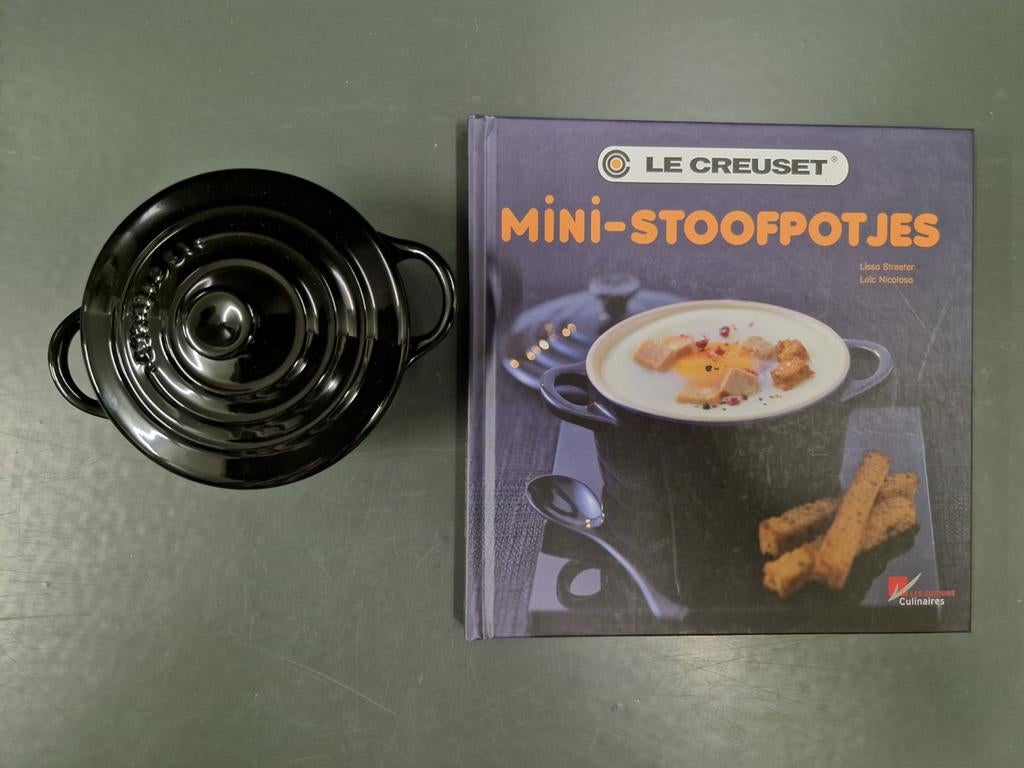 NIEUW Le Creuset mini stoofpotje + kookboek Mini-stoofpotjes, Ophalen of Verzenden, Nieuw, Lissa Streeter
