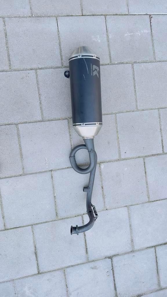 Moto uitlaat, Ophalen