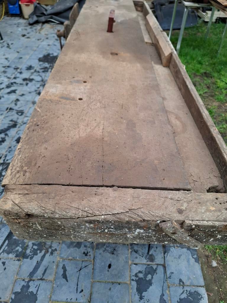 Werkbank beuk ongerestaureerd, Enlèvement