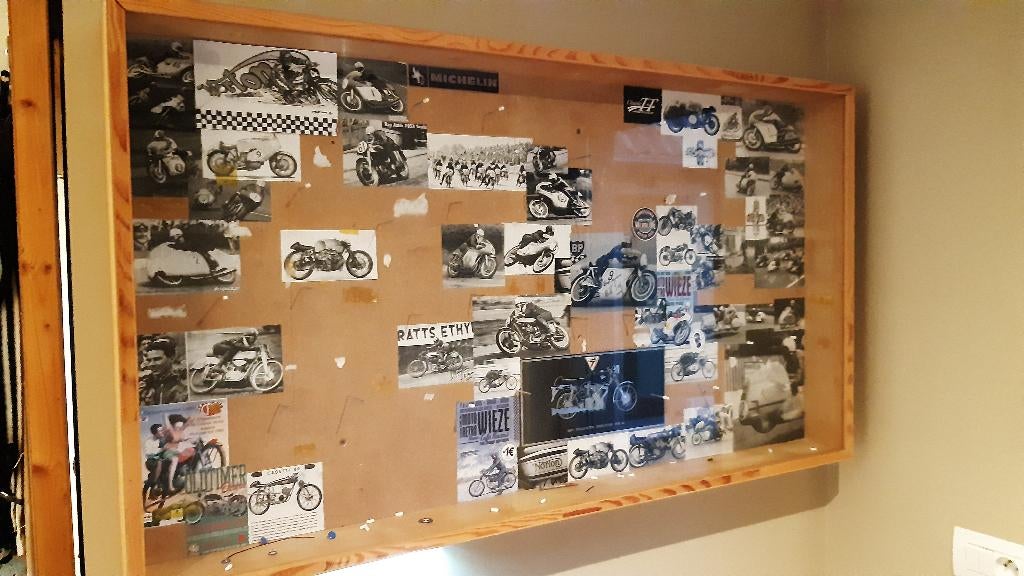 Vitrine 1 pièce, Maison & Meubles, Armoires | Vitrines, Enlèvement, Comme neuf, Verre