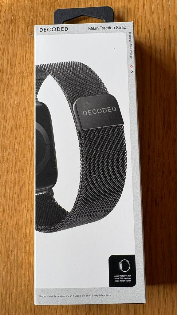 Nieuwe Decoded Apple watch milanese band  42/44/45mm, Ophalen, Zo goed als nieuw