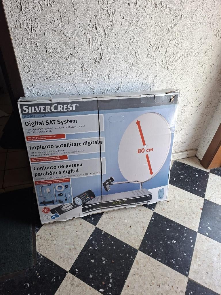 schotelantenne nieuw in doos, Audio, Tv en Foto, Schotelantennes, Ophalen, Nieuw, (Schotel)antenne-accessoires, Overige merken