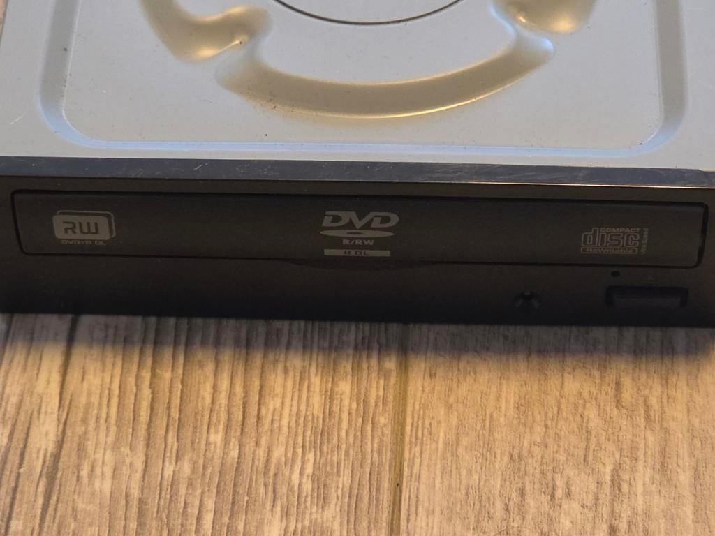 Optical drive for pc (2 available), Overige genres, 1 bandje, Ophalen of Verzenden, Zo goed als nieuw