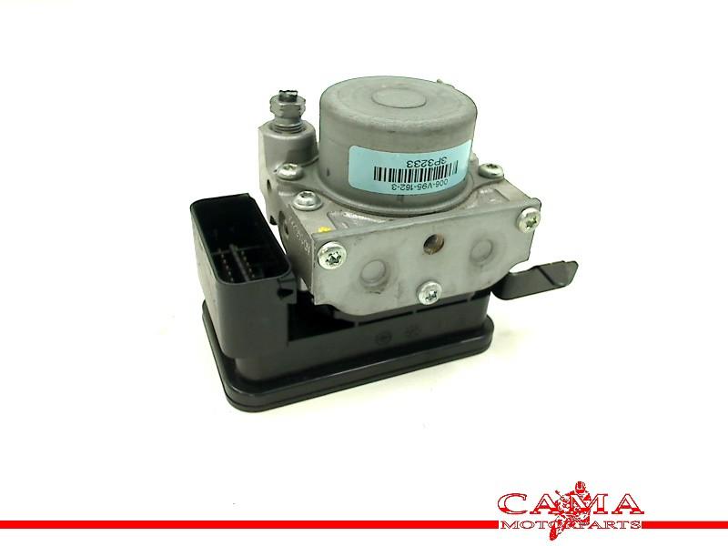 ABS POMP Street Triple 675 2013-2017 (006-V95-162-3), Dhr. S. di Majo, Gebruikt, Info@cama-motorparts.nl, P.J. Troelstraweg 8 8
3144 CX  MAASSLUIS, NL