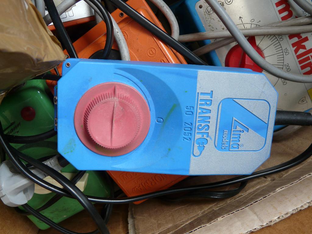 10 tal gelijkstroom transfo's oa. Arnold, Fleischmann, Lima,, Transformator of Voeding, Gebruikt, Gelijkstroom, Analoog