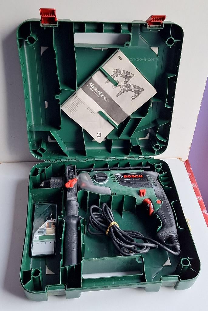 Très bonne perceuse à percussion Bosch AdvanceImpact 900, 600 watts ou plus, Mécanisme de percussion, Comme neuf, Enlèvement