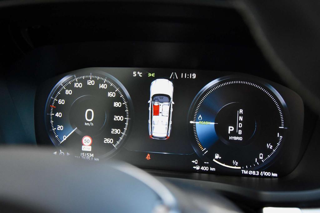 Volvo V60 V60 T8 Inscription *R-Design* PANO DAK (bj 2019), Auto's, Automaat, Gebruikt, 1969 cc, Leder