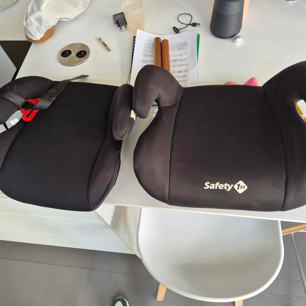 2 autozitjes, verhogers voor in de auto., Kinderen en Baby's, Autostoeltjes, Ophalen