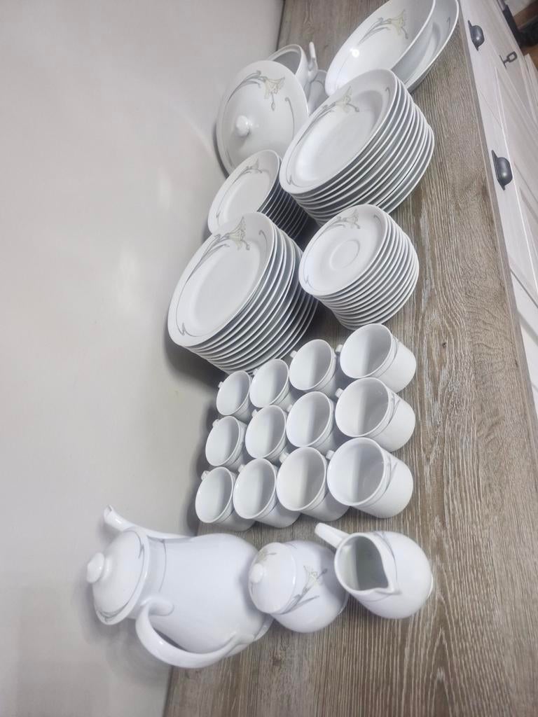 Complete Eetservies, Huis en Inrichting, Keuken | Servies, Ophalen