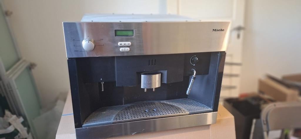 MIELE inbouw koffiemachine, Elektronische apparatuur, Koffiezetapparaten, Gebruikt, Koffiemachine, Koffiebonen, 2 tot 4 kopjes