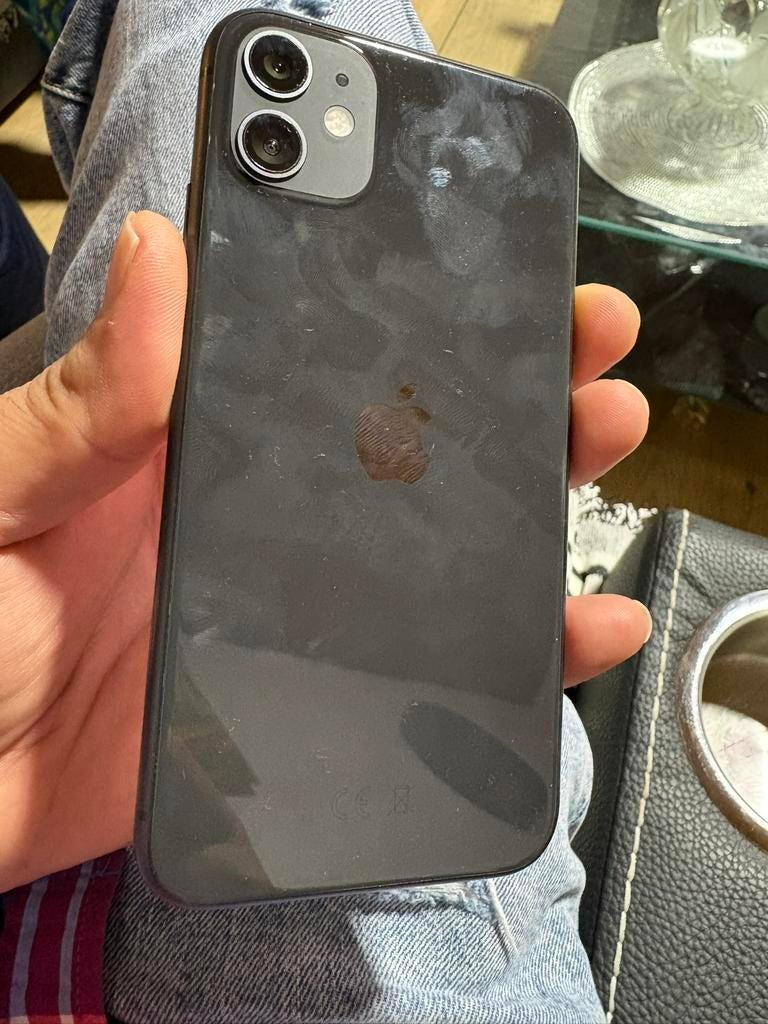 iPhone  11 64gb Werkt perfect, Télécoms, Téléphonie mobile | Apple iPhone, Enlèvement, Comme neuf