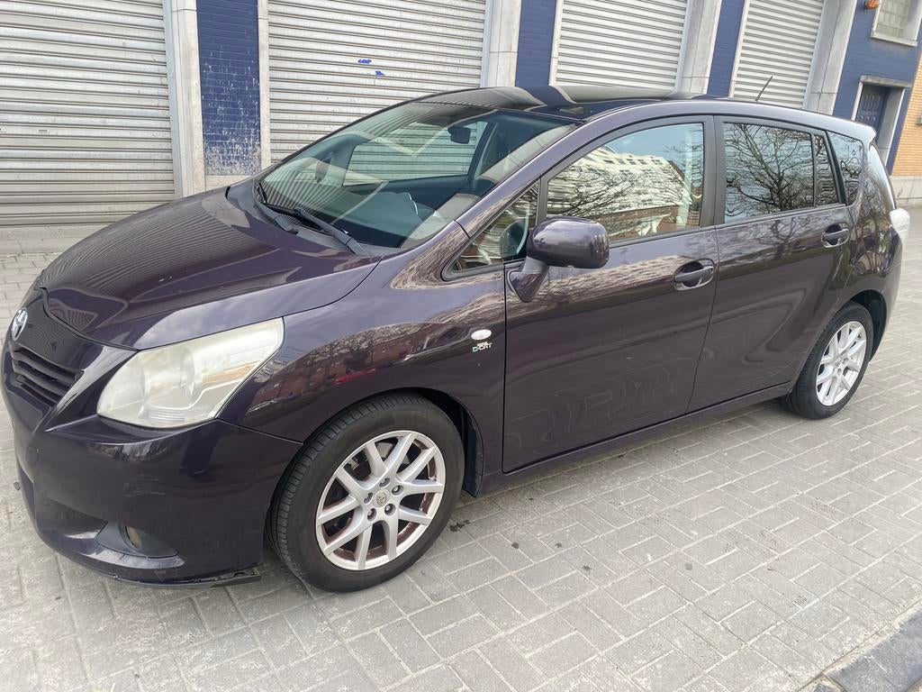 Toyota Verso 2.2 Diesel * Automaat * 5 zitplaatsen*, Euro 5, 4 cilinders, Zwart, 5 deurs