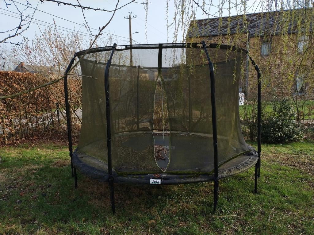 Trampoline Salta, Ophalen