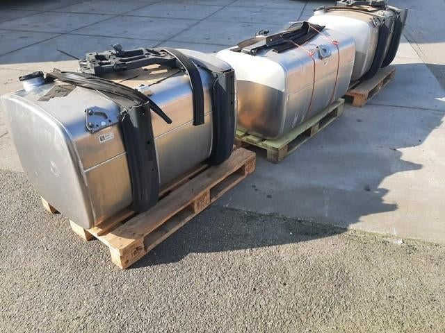 3x Daf nieuwe brandstof tank, Ophalen, Nieuw, DAF, Brandstofsystemen