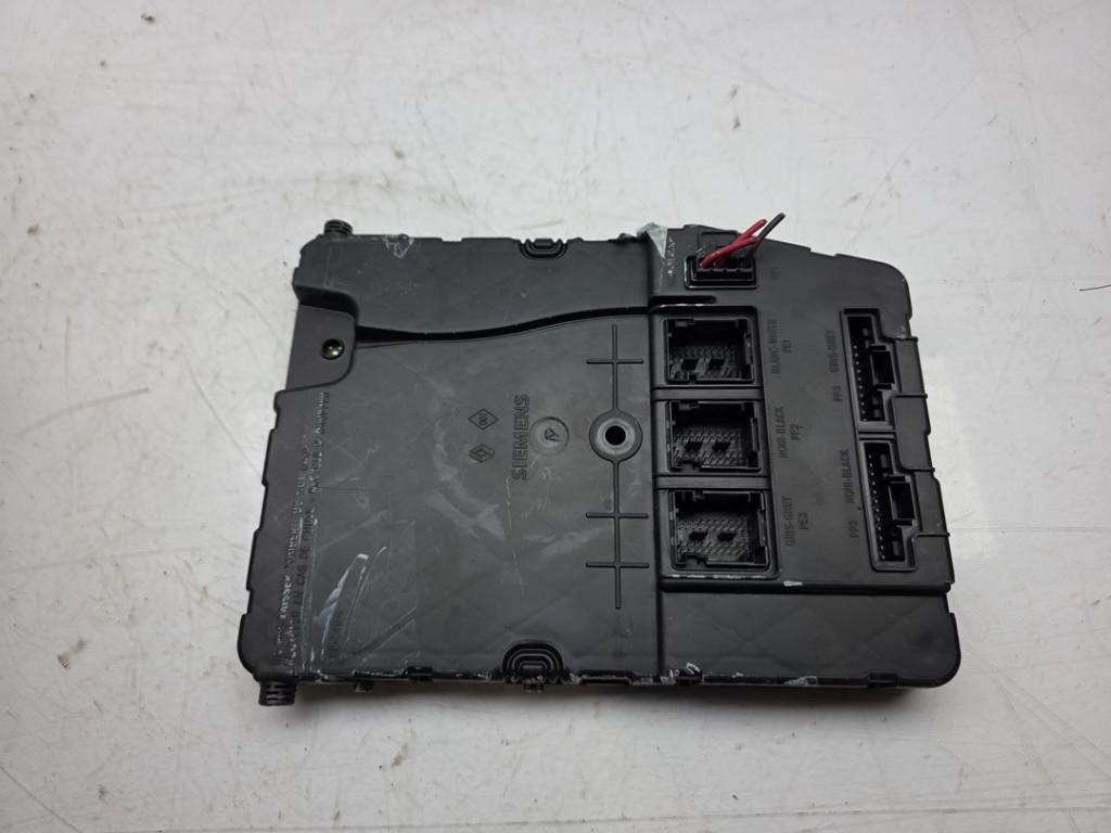 COMPUTER CONTACTSLOT Clio III (BR / CR) (|8200843713|), Dhr. J. Ham, Gebruikt, Renault, Administratie@autoham.nl