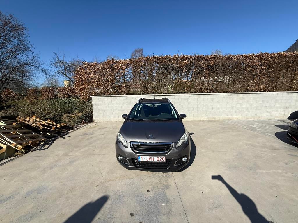 Peugeot 2008 prête à immatriculer, Argent ou Gris, Achat, 5 portes, 5 places