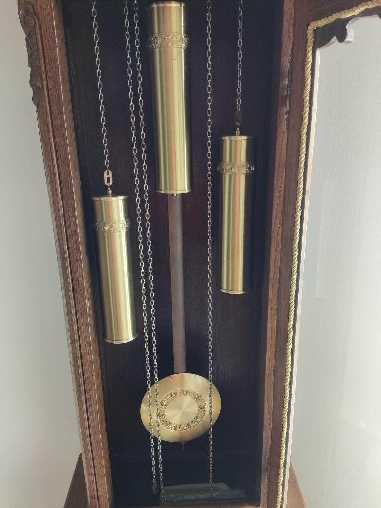 Meuble horloge, Enlèvement