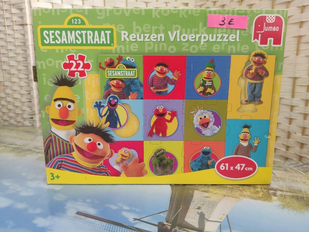 Reuze vloerpuzzel SESAMSTRAAT 22st, Ophalen of Verzenden, Zo goed als nieuw, Puzzelen