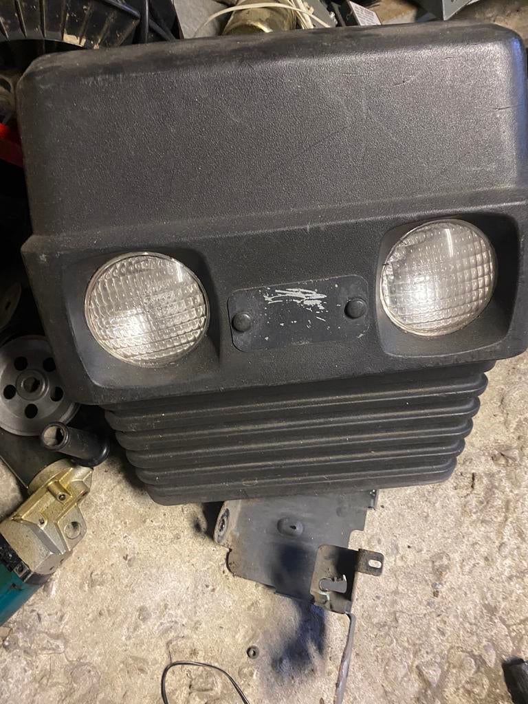 Tracteur tondeuse WESTWOOD FACE AVANT ET PHARES, Tuin en Terras, Zitmaaiers, Ophalen