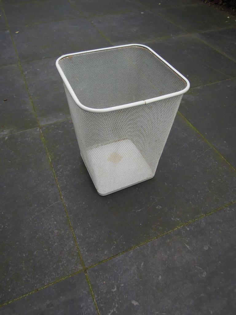 vuilbak wit metaal draad H35cm  27cm x 27cm, Huis en Inrichting, Woonaccessoires | Prullenbakken, Gebruikt, Ophalen of Verzenden