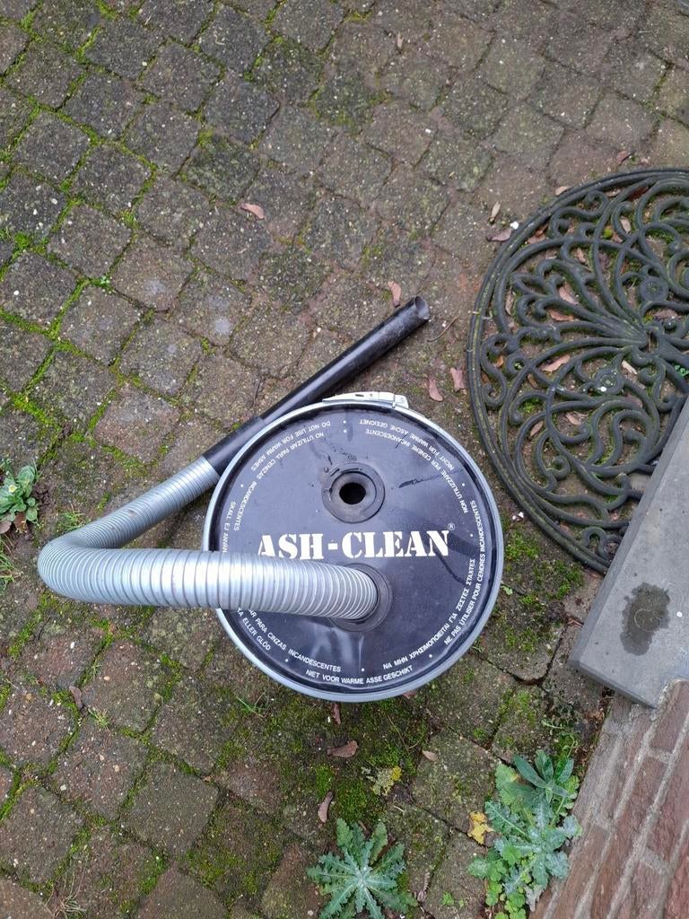 Seau à cendre aspirateur, Enlèvement, Utilisé