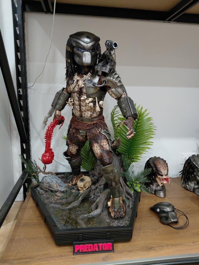 Predator jungle hunter 1/3 prime 1 version deluxe bonus, Collections, Enlèvement ou Envoi, Comme neuf, Film, Figurine ou Poupée