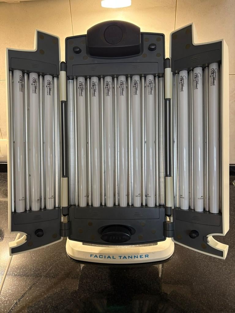 Gelaatsbruiner, Ophalen, Zo goed als nieuw, Gezichtsbruiner, 10 tot 15 lampen