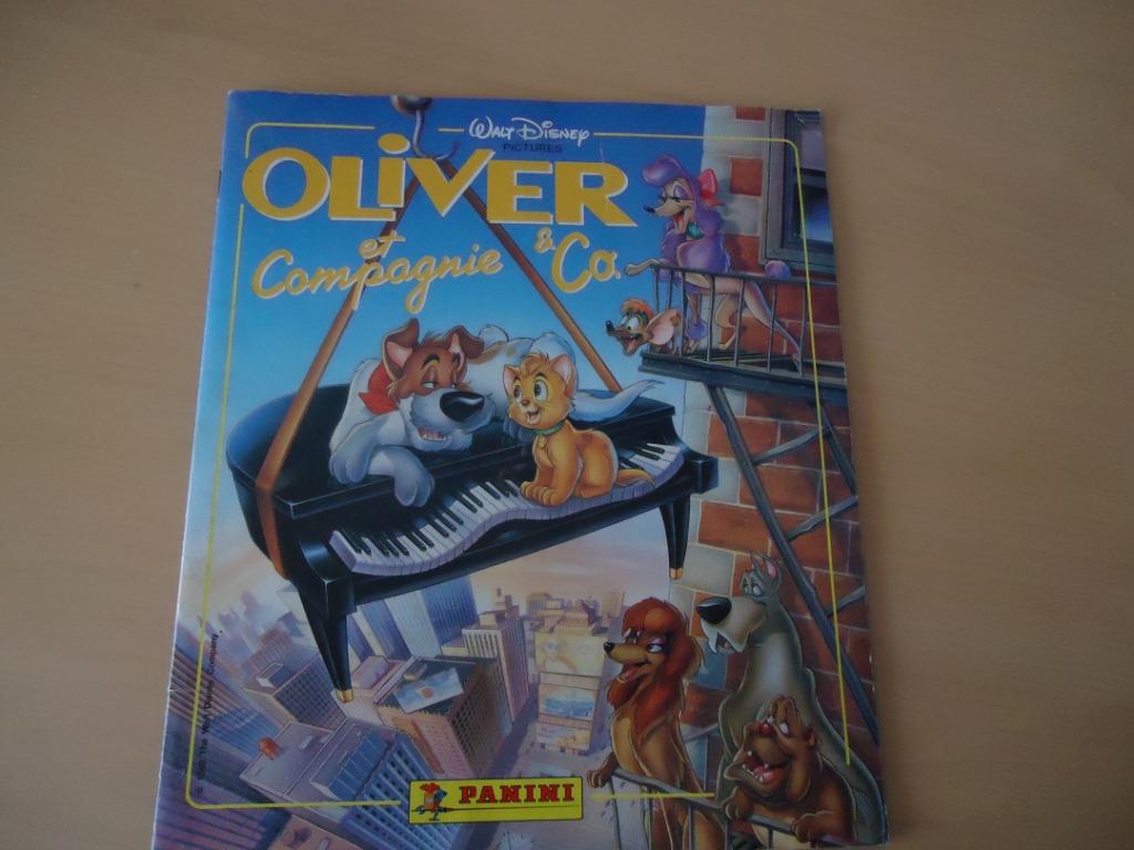 PANINI STICKER ALBUM DISNEY OLIVER EN CO, Verzamelen, Ophalen of Verzenden, Zo goed als nieuw