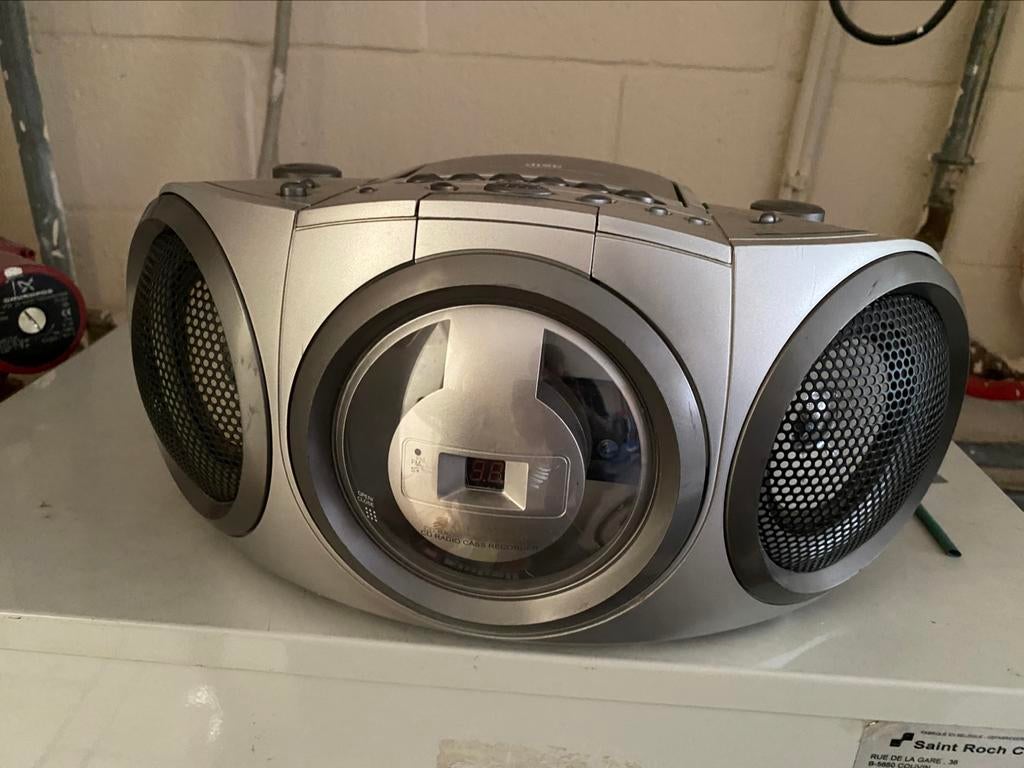 Radio portable (casette et cd), Enlèvement, Ne fonctionne pas, Radio, Avec lecteur de CD