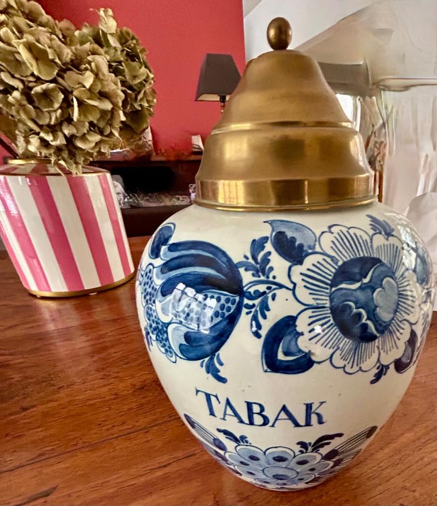 Ancien pot à tabac signé par poterie de Delft, Enlèvement