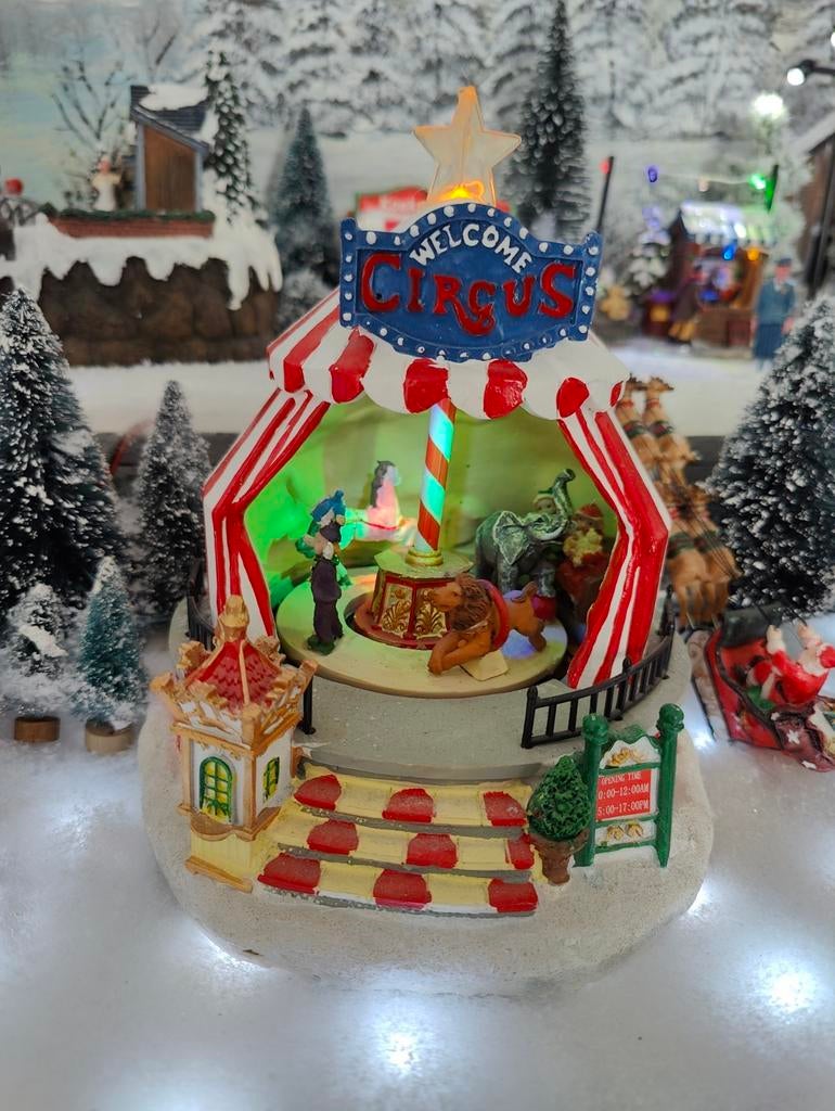 Circus carousel kerstdorp, Ophalen of Verzenden, Zo goed als nieuw