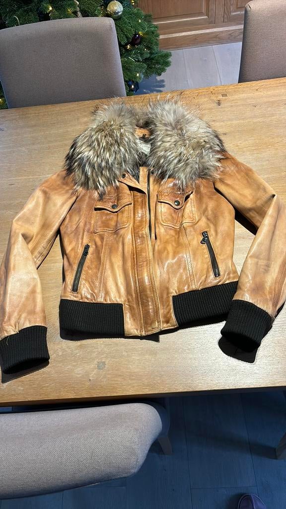 Lichtbruin lederen jasje met echt bonten kraag - essentiel, Kleding | Dames, Jassen | Winter, Maat 38/40 (M), Bruin, Ophalen of Verzenden