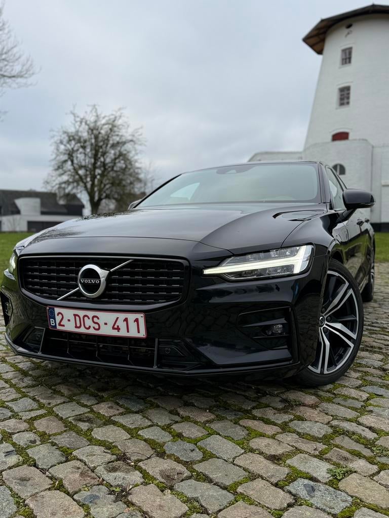 Volvo S60 B4 2020 Essence/Hybride Euro 6Dtemp, Autos, Volvo, Cuir, S60, Noir, 5 portes