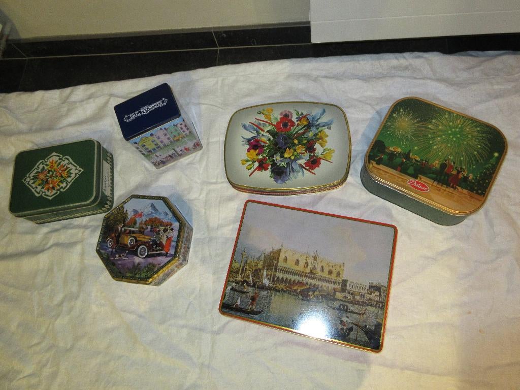 Anciennes boîtes en fer Cote d'Or Delacre Haribo métalliques, Collections, Enlèvement