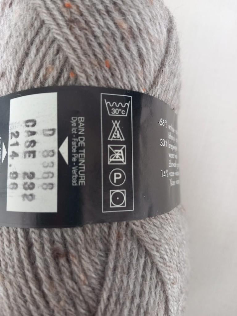 Bollen wol, Hobby en Vrije tijd, Breien en Haken, Ophalen, Nieuw, Breien of Haken, Wol of Garen