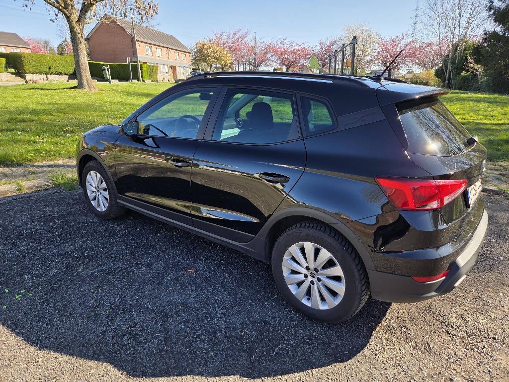 Seat Arona 1.0essence tsi année 2024 Noir 23.000km, Auto's, Seat, Stof, 65 kW, LED verlichting, Zwart