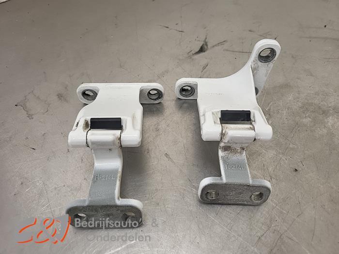 Scharnier deur links-achter van een Volkswagen Caddy, Auto-onderdelen, Gebruikt, -, Volkswagen, -