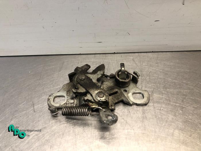 Slotmechaniek Achterklep van een Peugeot 208 (208 12-), Auto-onderdelen, Carrosserie, Peugeot, Gebruikt, 3 maanden garantie, Ophalen of Verzenden