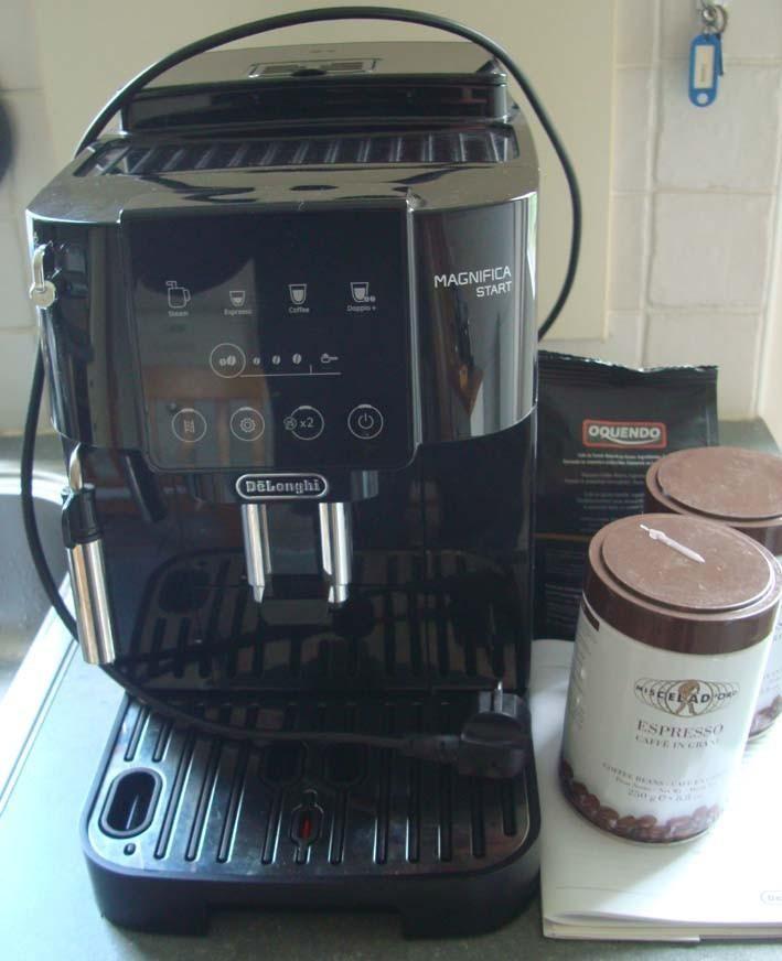 MACHINE A CAFE DELONGHI, Electroménager, Machine à espresso, Réservoir d'eau amovible, Café en grains, Comme neuf