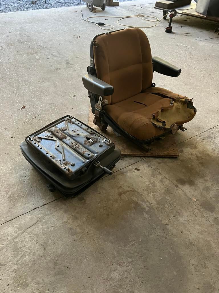 Originele stoel van een Fendt, merk Grammer, Articles professionnels, Agriculture | Tracteurs, Enlèvement, Utilisé