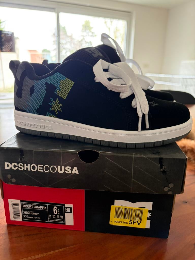 Nieuwe DC schoenen maat 37 nooit aangedaan, Kinderen en Baby's, Ophalen, Jongen of Meisje, Schoenen, Nieuw