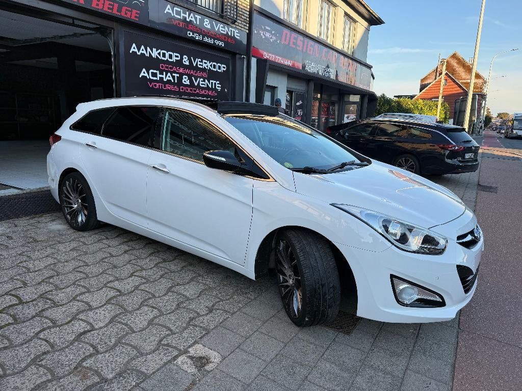 Hyundai i40 i40 SW 1.7 CRDi Style ISG 1er main Full Option, Autos, Cuir, Euro 5, Achat, Entreprise