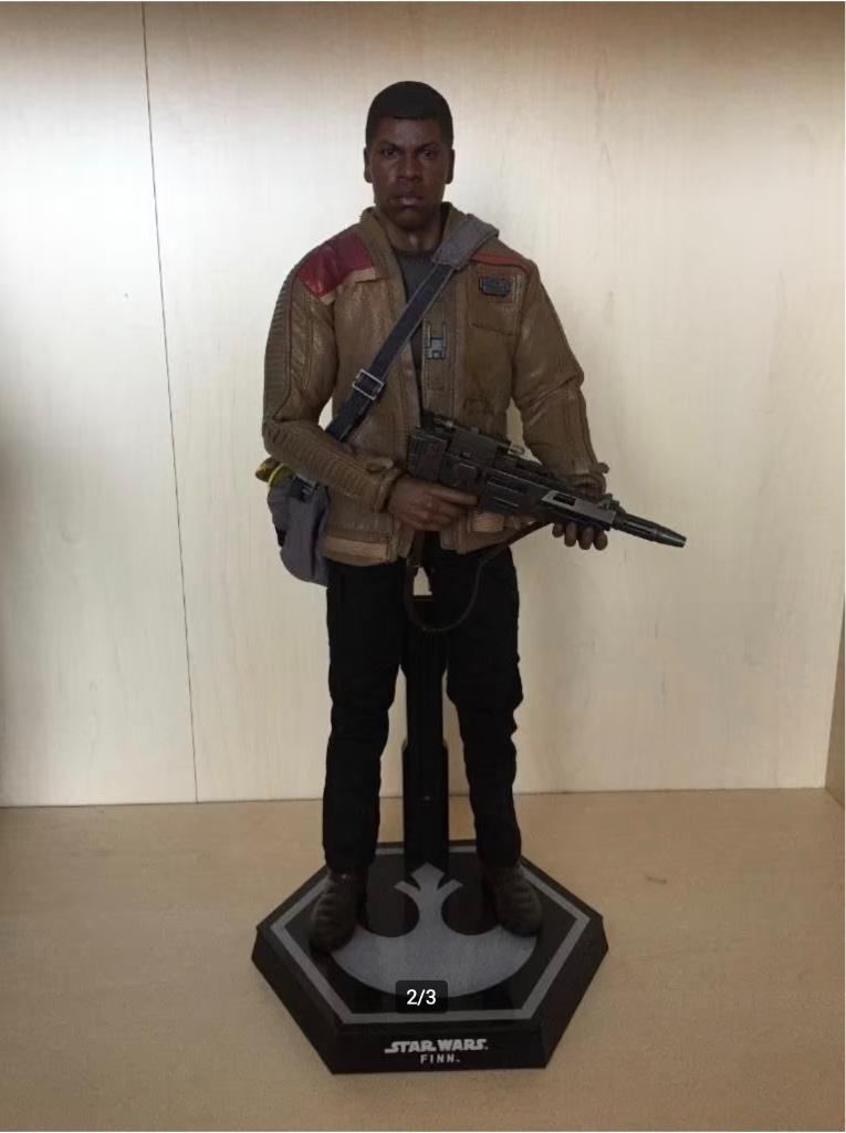 Hot Toys - Star Wars Finn, Ophalen of Verzenden, Zo goed als nieuw, Actiefiguurtje